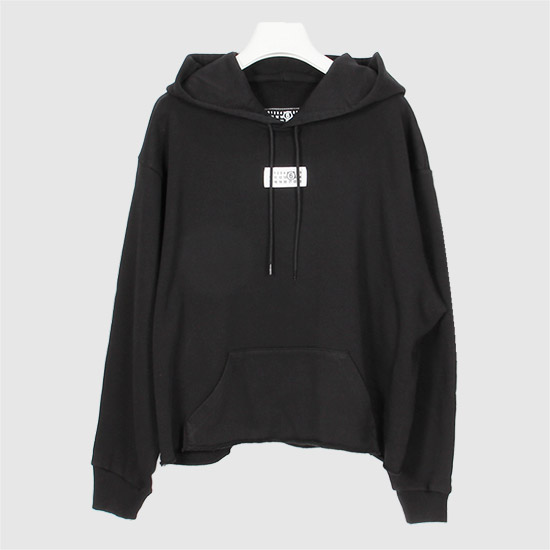 MM6 ๋ฉ์ข
๋ง๋ฅด์ง์๋ผ Women's Hoodie Sweatshirt S52GU0234 M25025 900 BLACK