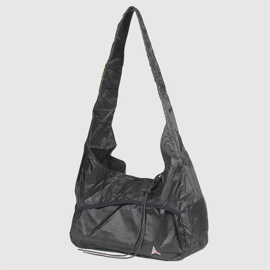 로아 라키 패커블 노트 백 YBUW219FA13 BLK0001 BLACK