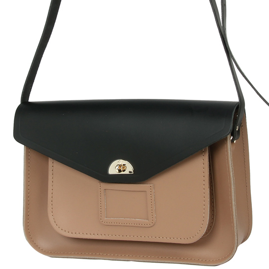 The ์บ ๋ธ๋ฆฌ์ง Satchel ์ปดํผ๋ Two-Tone Medium Shoulder Bag BLACK / BISCUIT