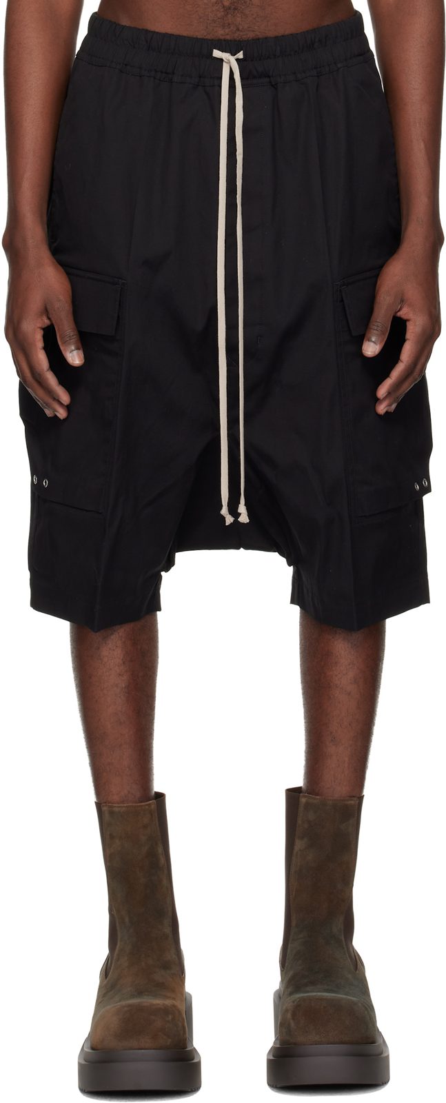 Black Temple Cargo Pod Shorts 261232M193042