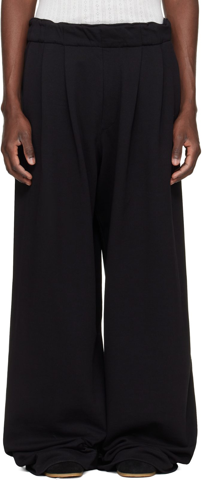Black Pleated Sweatpants 262358M190002