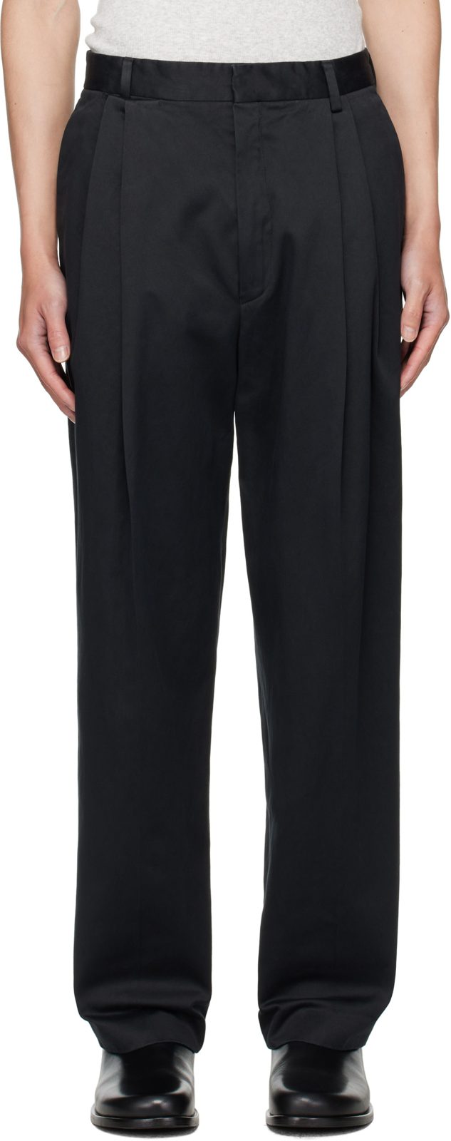 Black Pleated Trousers 252358M191003