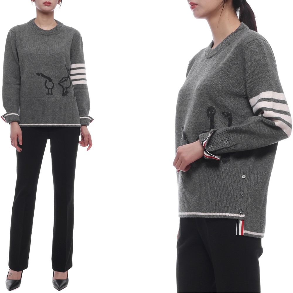 25FW 여성 사선 스트라이프 울 니트 (FKA499A Y1029 035 25F)