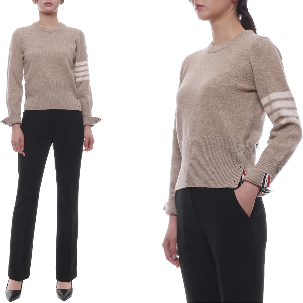 25FW 여성 사선 스트라이프 울 니트 (FKA507A Y1026 250 25F)