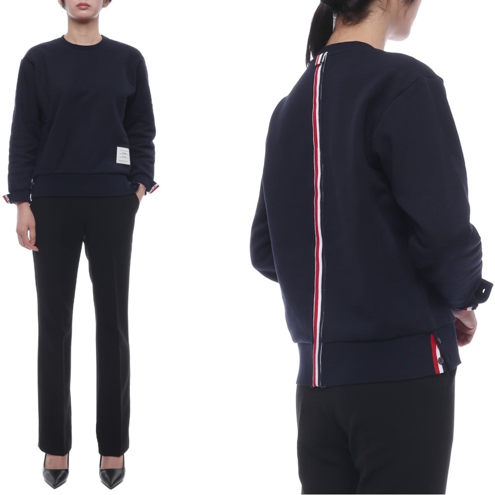 25FW 여성 센터백 스트라이프 맨투맨 (FJT070A 03377 415 25F)