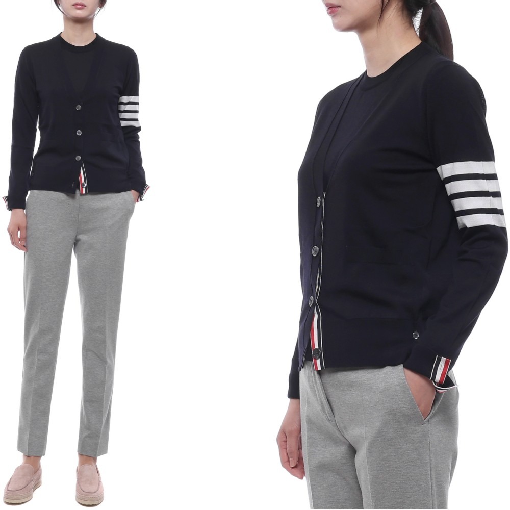 26SS 여성 사선 스트라이프 울 가디건 (FKC334A Y1014 415 26S)