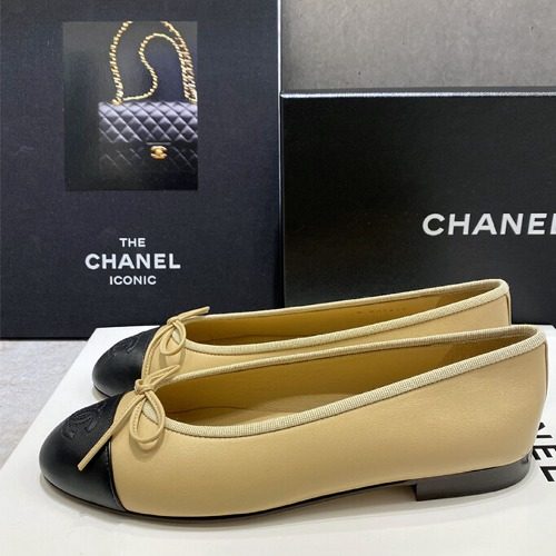 CHANEL Lambskin Ballerina Flat 베이지 Black