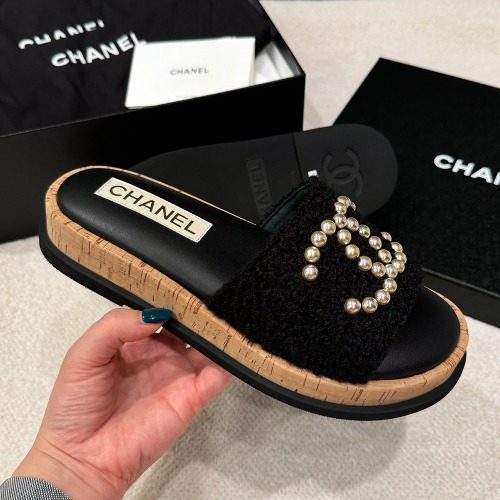CHANEL Tweed Pearl CC Logo 우드 Slippers Black