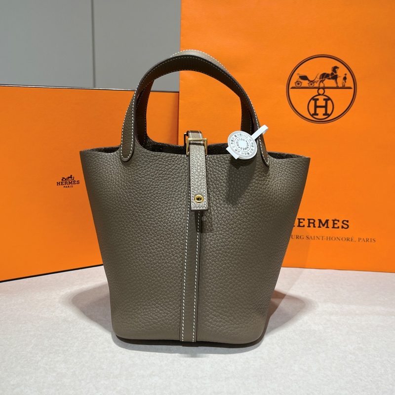 HERMES Clรฉmence ํผ์ฝํ Lock 18 Bag ์ํ ํ Gold ํ๋์จ์ด