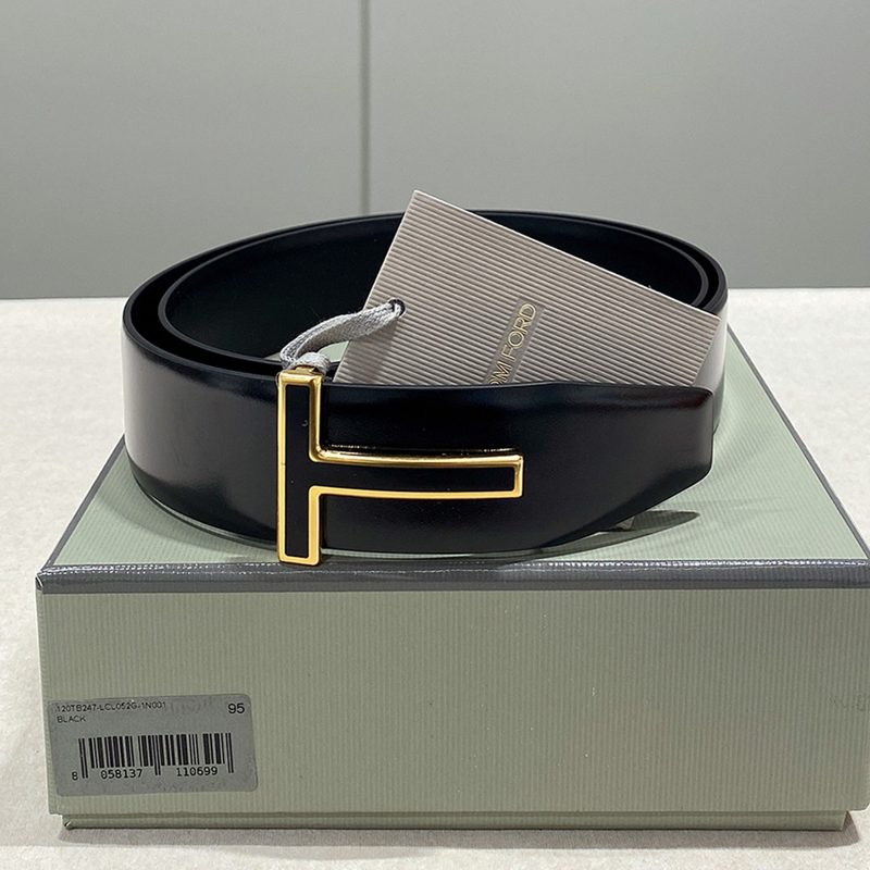ํฐํฌ๋ ์ค๋ฌด์ค Leather ์๋๋ฉ Buckle T Belt Black