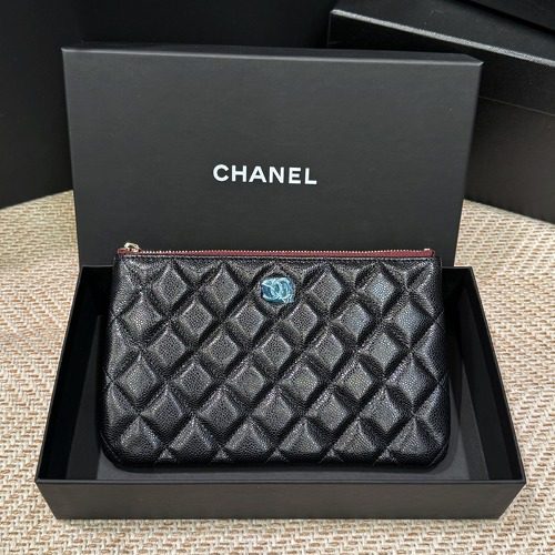 샤넬 캐비어스킨 금장 CC 로고 파우치 블랙