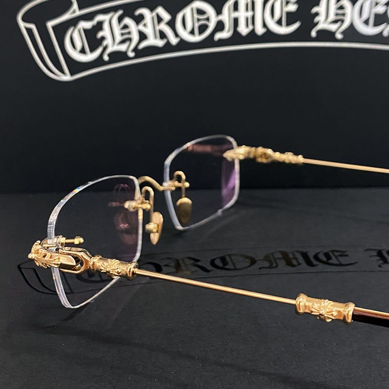 CHROME HEARTS