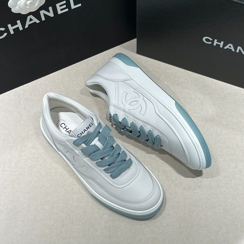 CHANEL Calfskin CC Logo 올화이트 블루 Point Sneakers Men's용