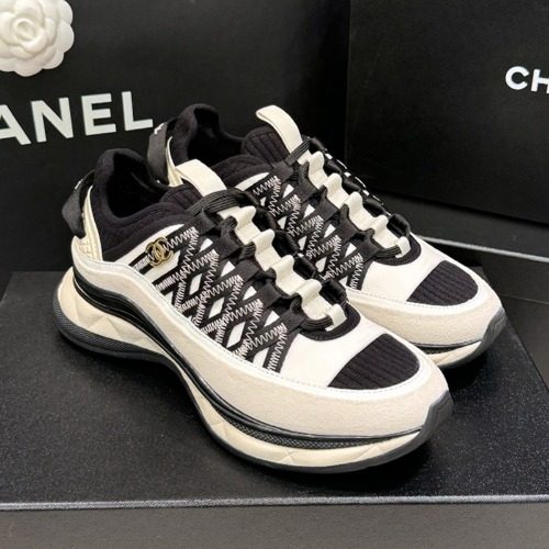샤넬 믹스드 파이버 카프스킨 지그재그 화이트 금장 CC 로고 스니커즈 여성용