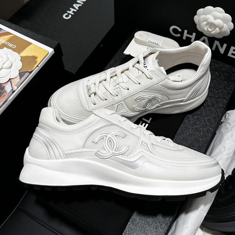 CHANEL Mesh Calfskin Metallic ํฌ๋ฃจ์ฆ Sneakers White Silver Men's์ฉ