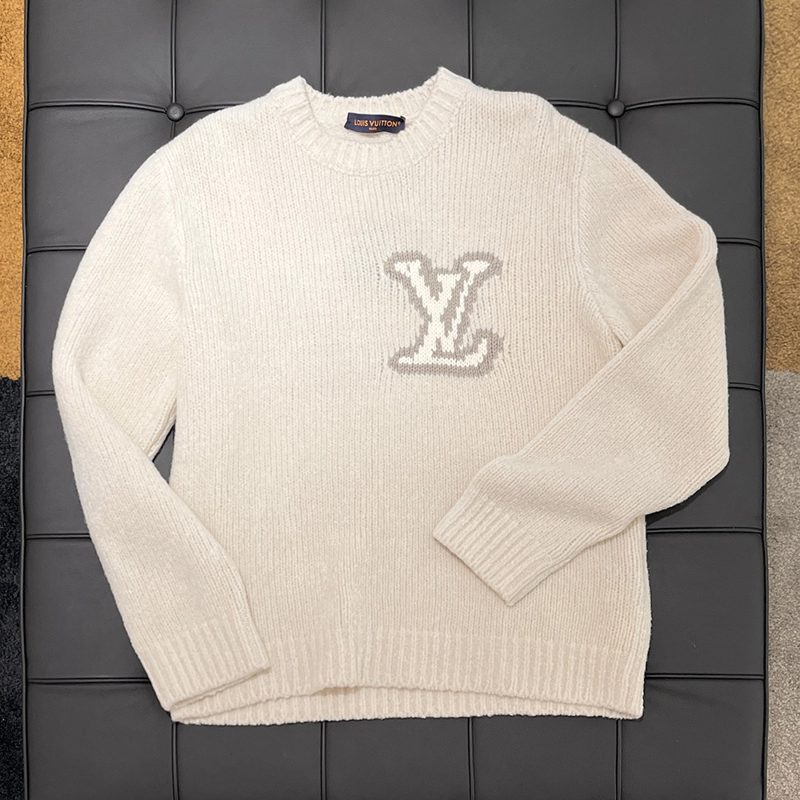 LOUIS VUITTON μΈλ°λ₯΄μμ Crew Neck Knit μ€ννμ΄νΈ
