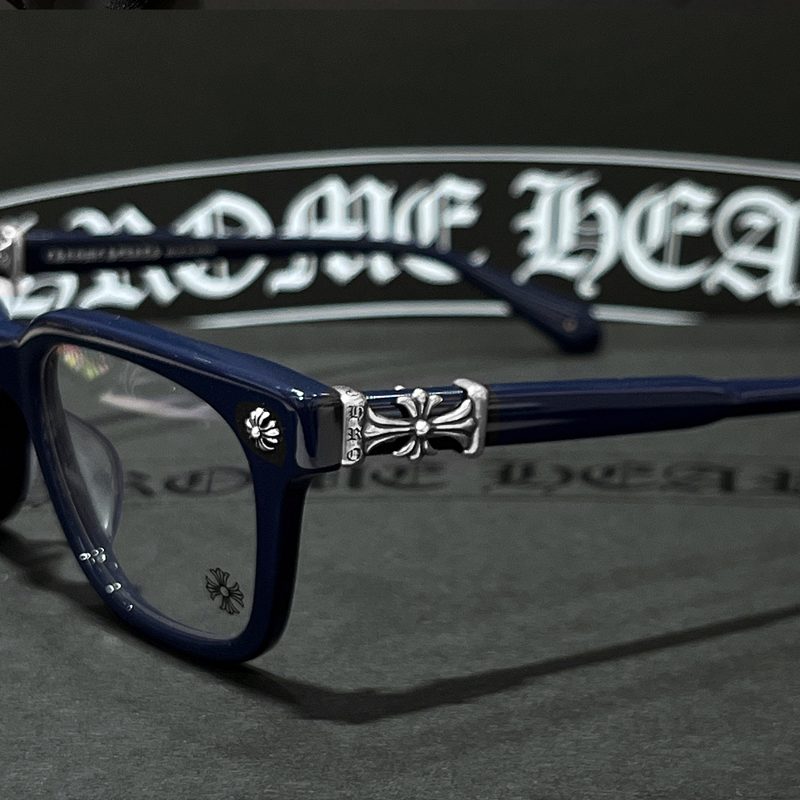 CHROME HEARTS