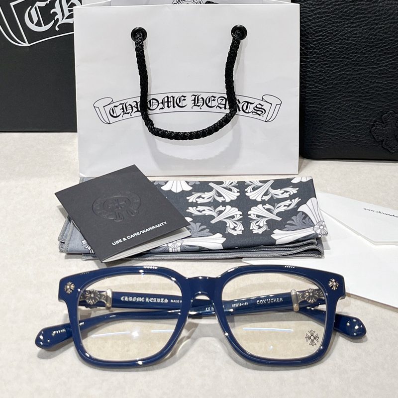 CHROME HEARTS