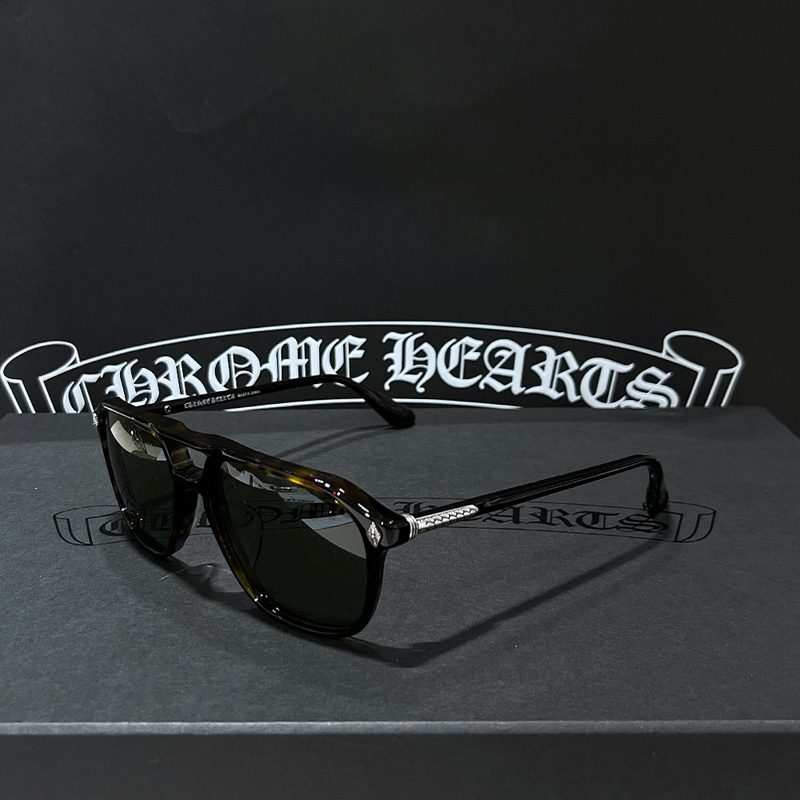 CHROME HEARTS