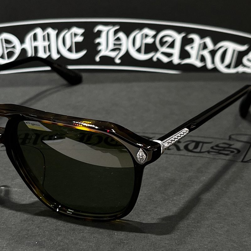CHROME HEARTS