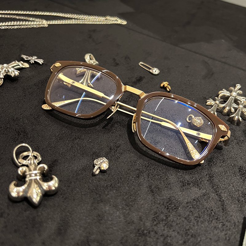 CHROME HEARTS