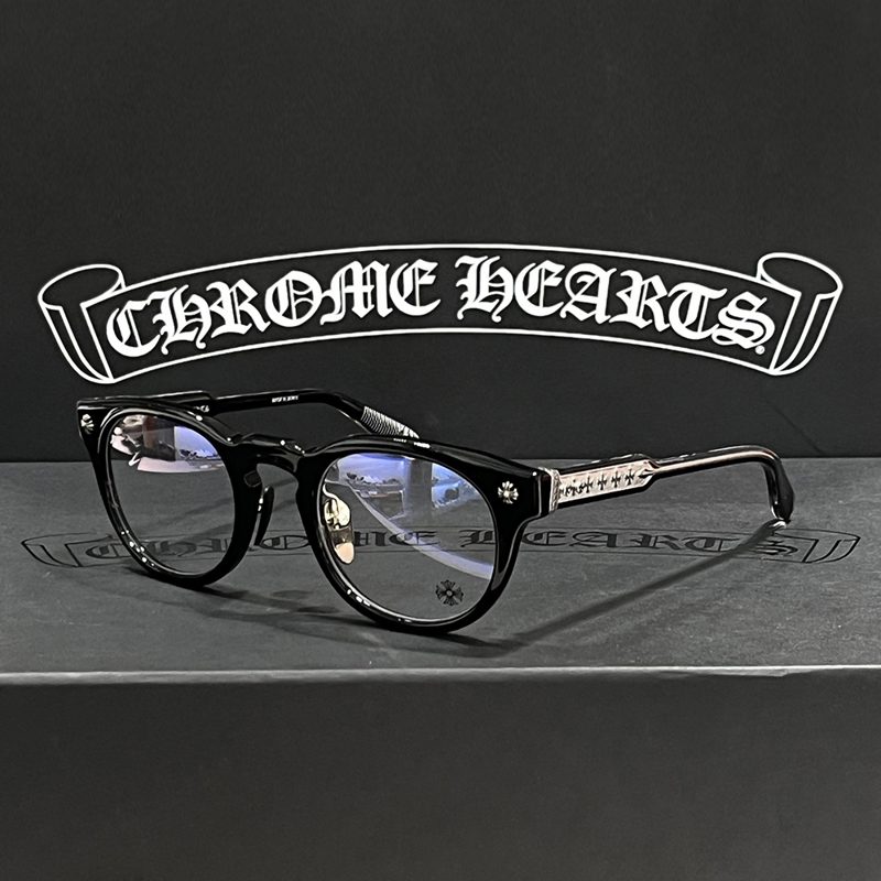 CHROME HEARTS