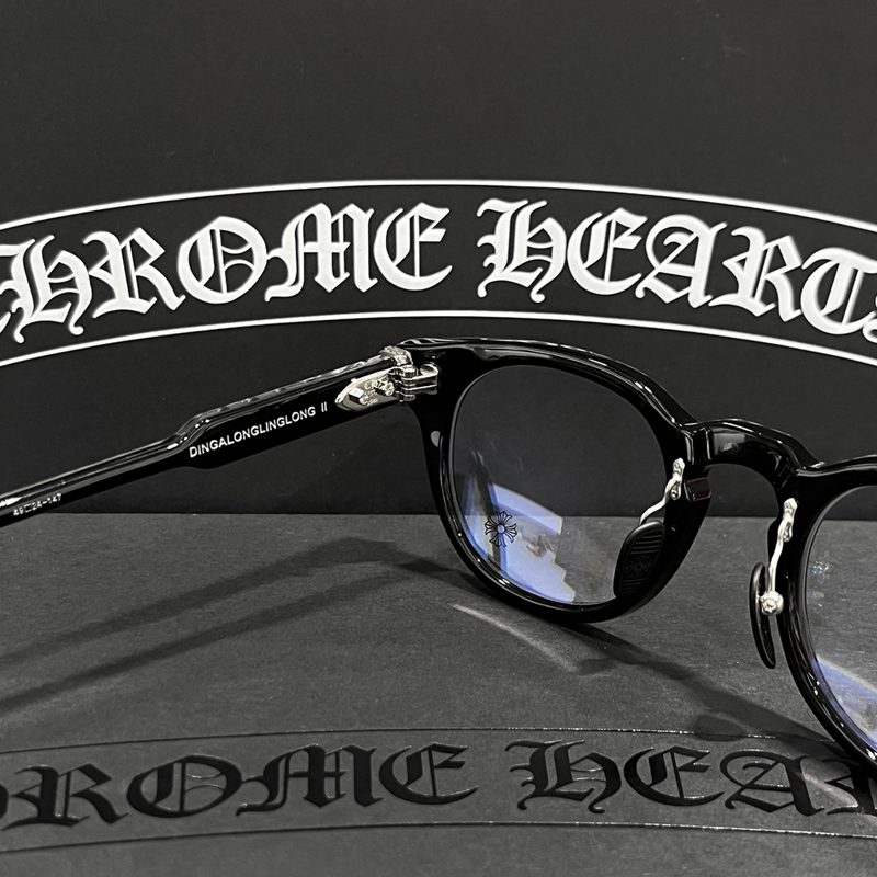 CHROME HEARTS