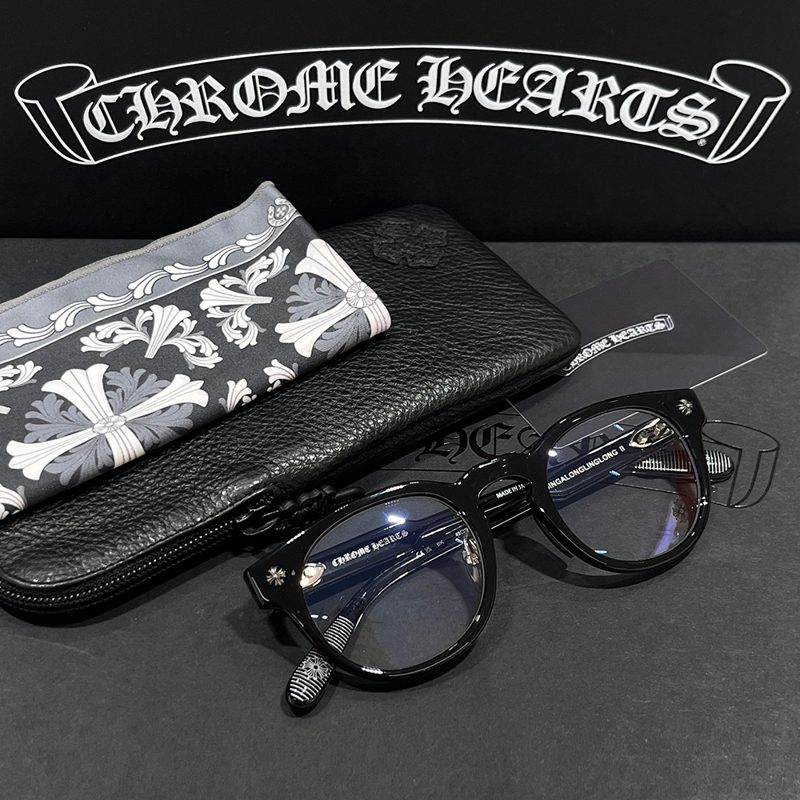 CHROME HEARTS