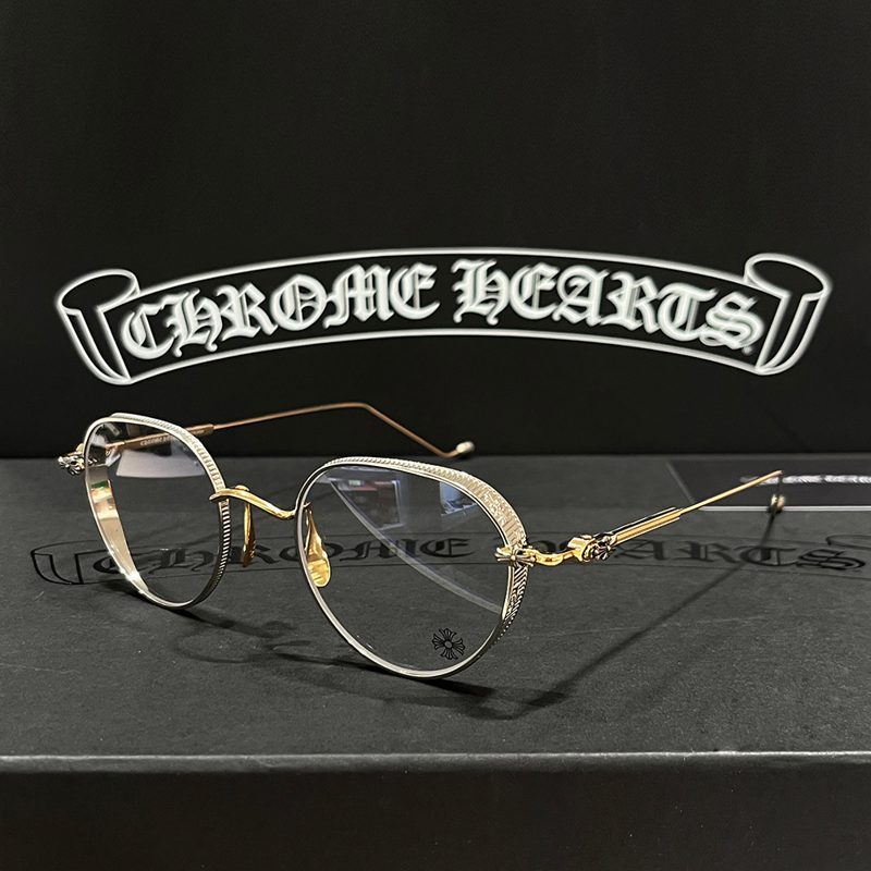 CHROME HEARTS