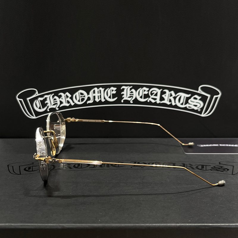 CHROME HEARTS