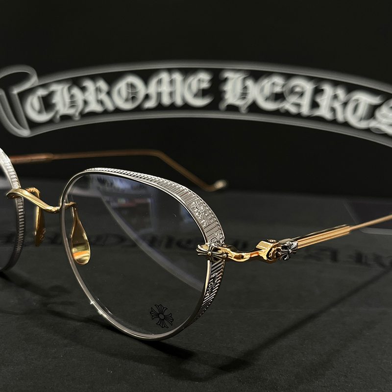 CHROME HEARTS