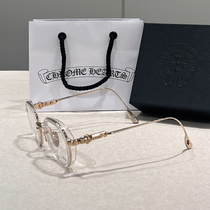CHROME HEARTS