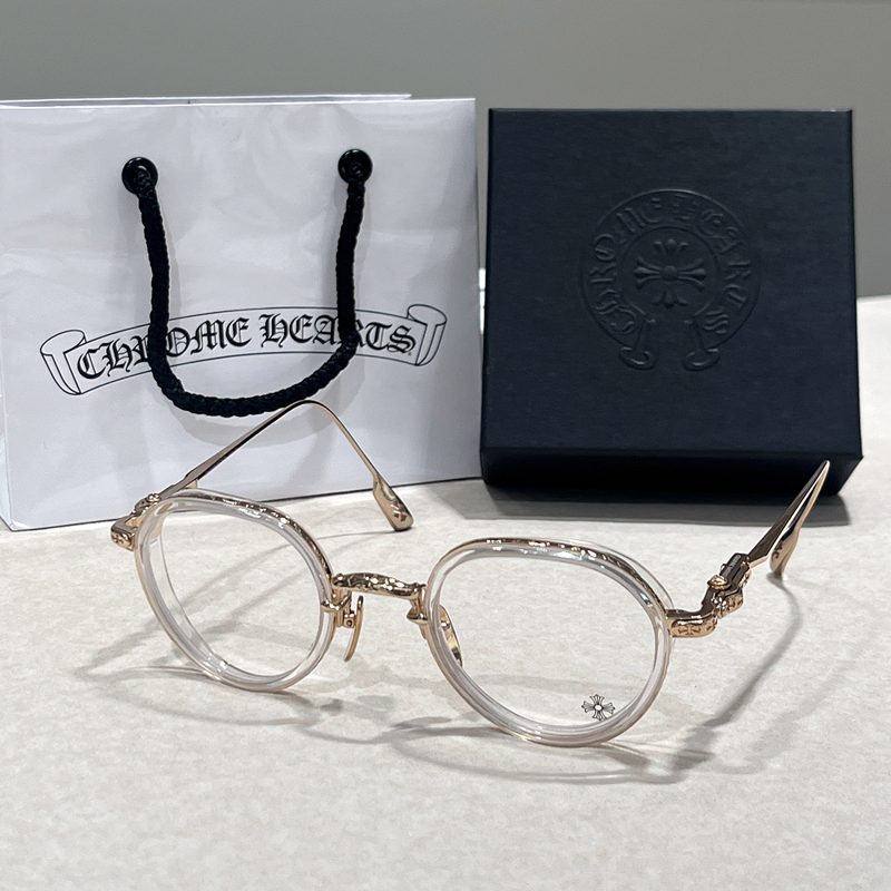 CHROME HEARTS