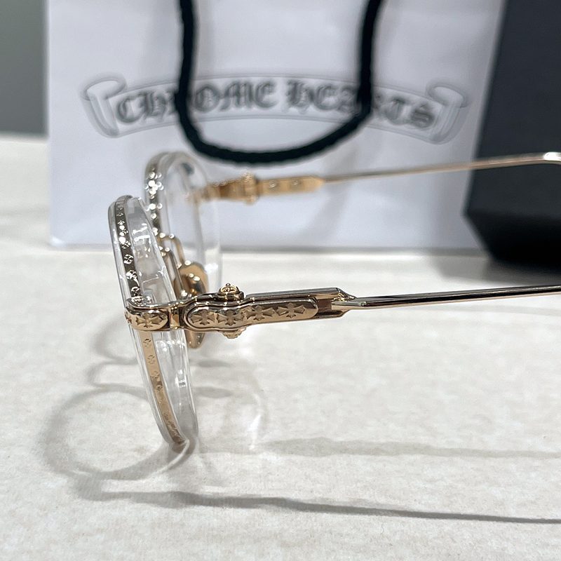 CHROME HEARTS