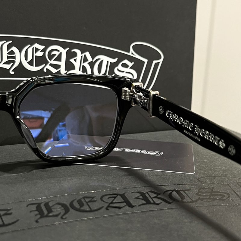 CHROME HEARTS