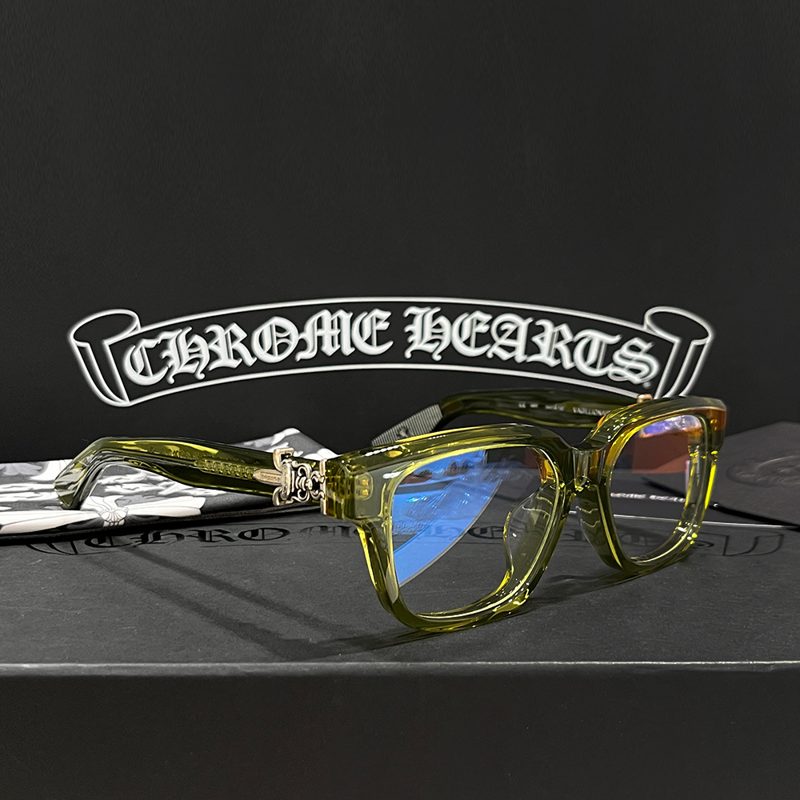 CHROME HEARTS