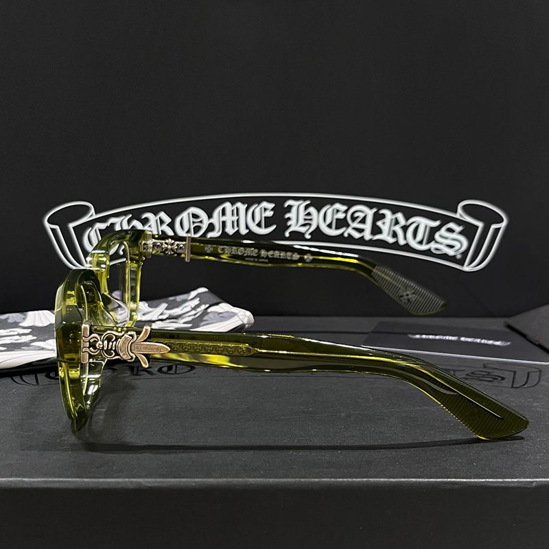 CHROME HEARTS