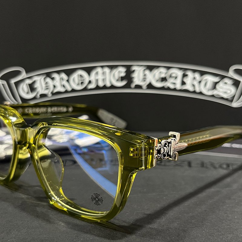 CHROME HEARTS