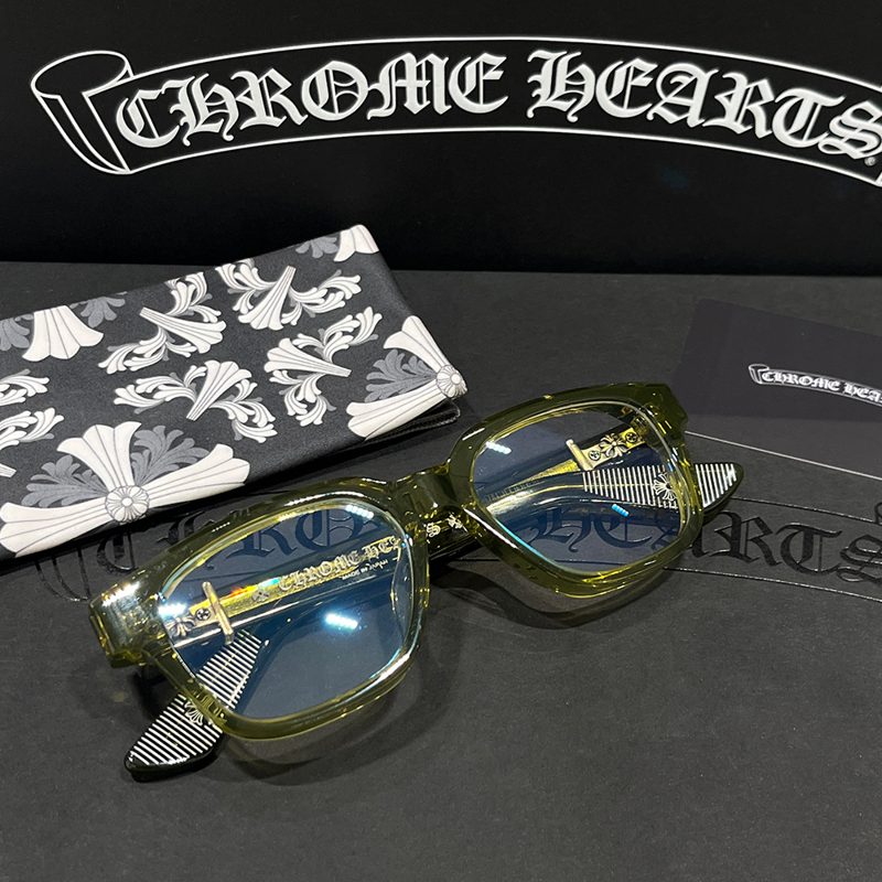 CHROME HEARTS