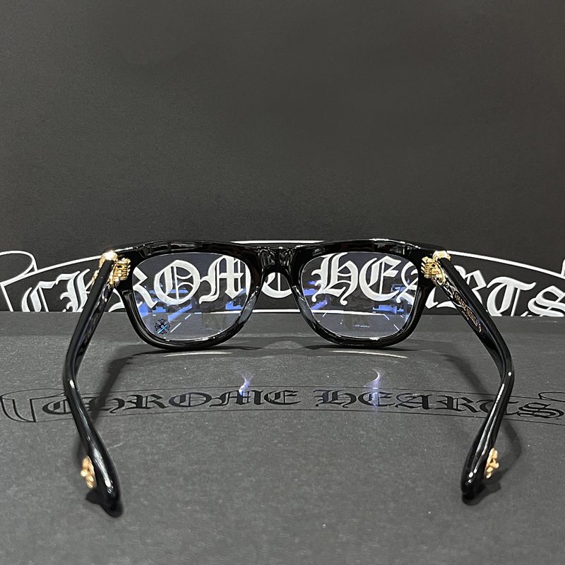 CHROME HEARTS
