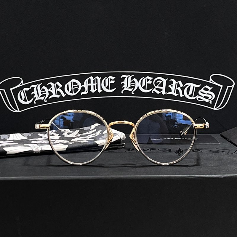 CHROME HEARTS