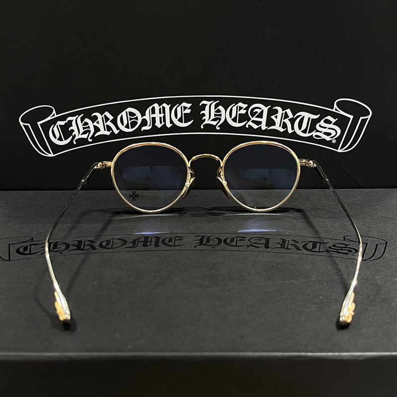 CHROME HEARTS