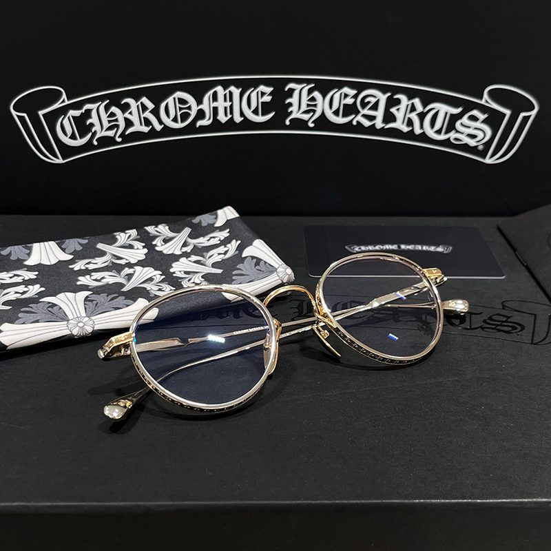 CHROME HEARTS