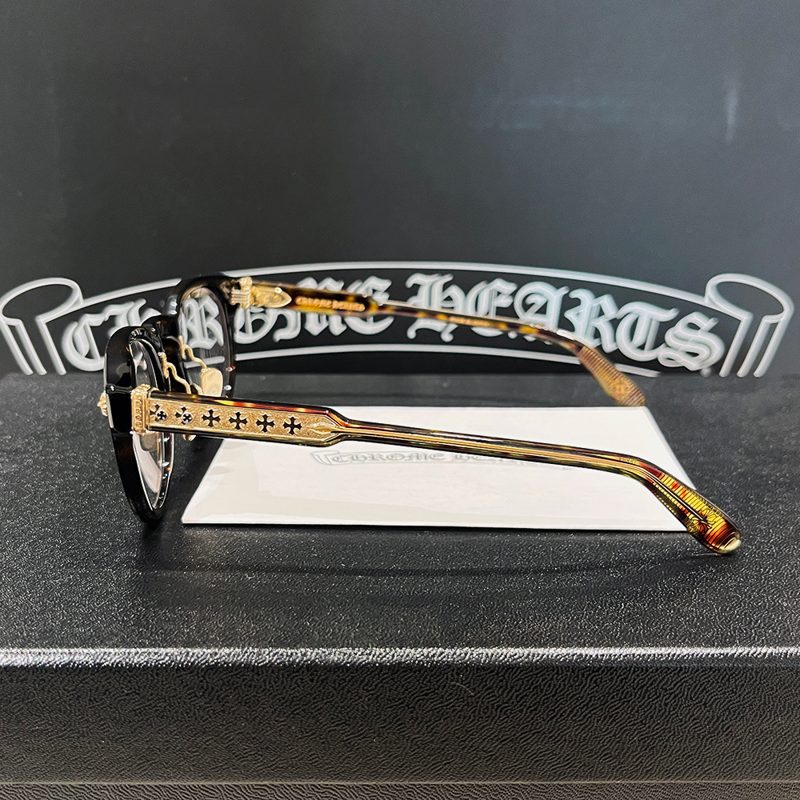 CHROME HEARTS