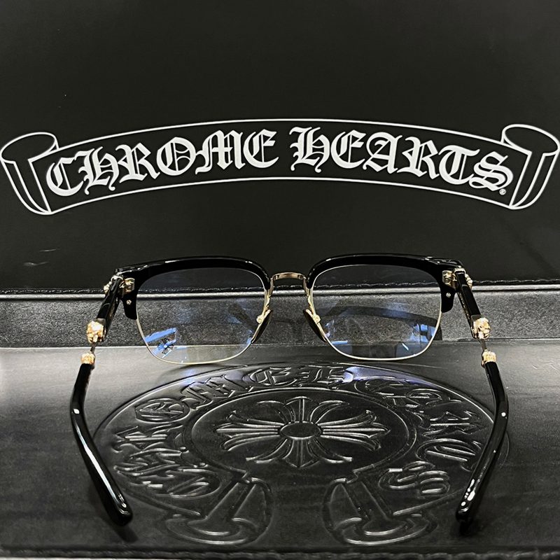CHROME HEARTS