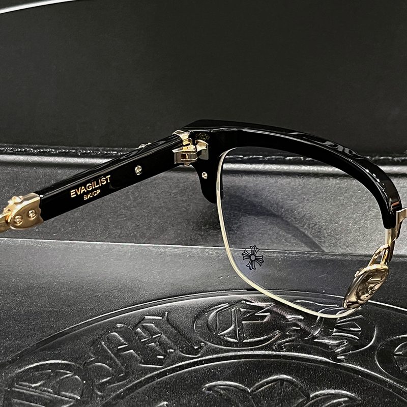 CHROME HEARTS