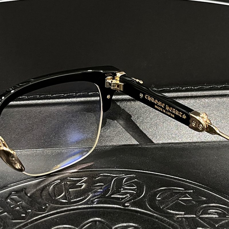 CHROME HEARTS