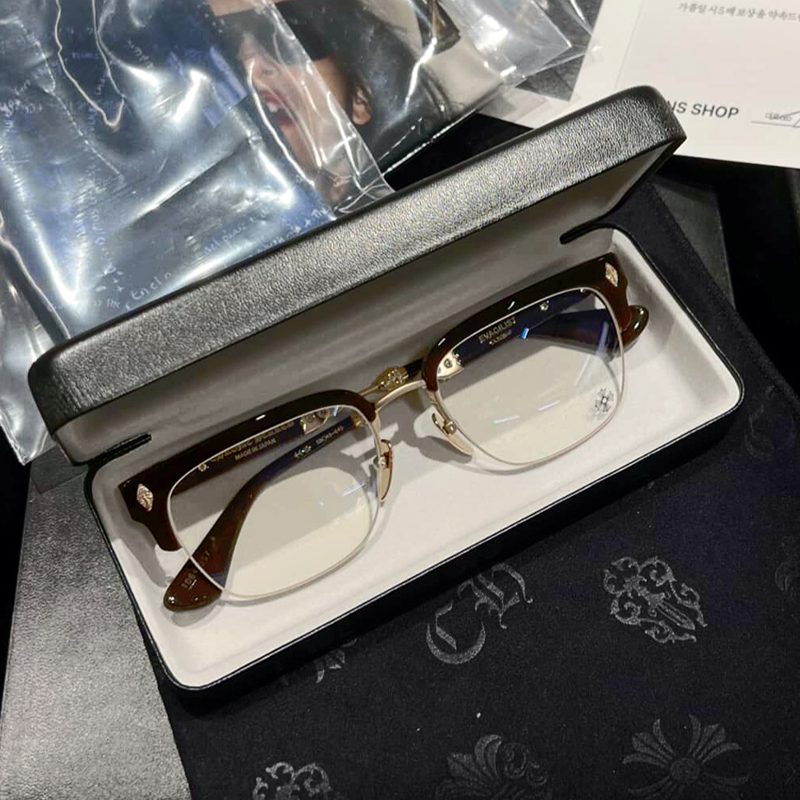 CHROME HEARTS