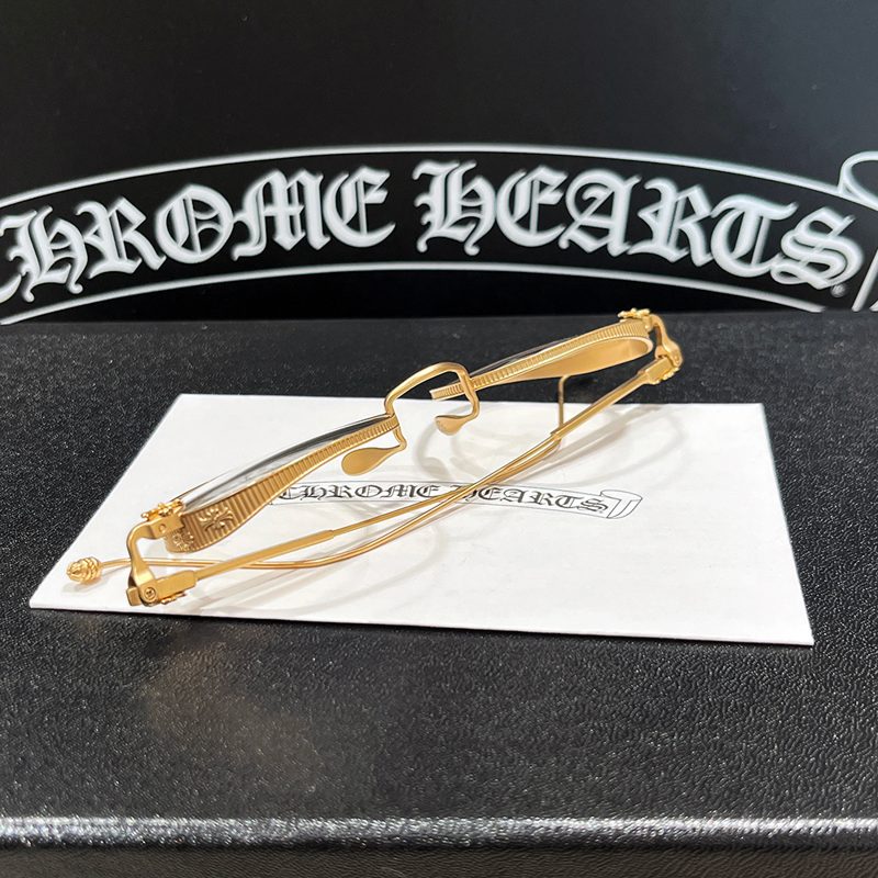 CHROME HEARTS