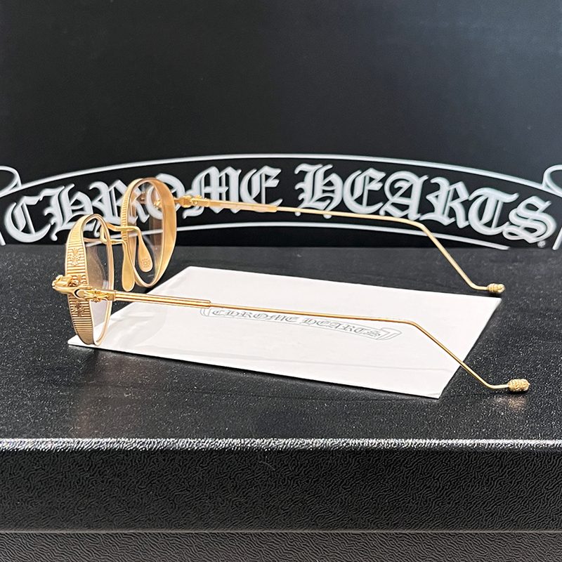 CHROME HEARTS